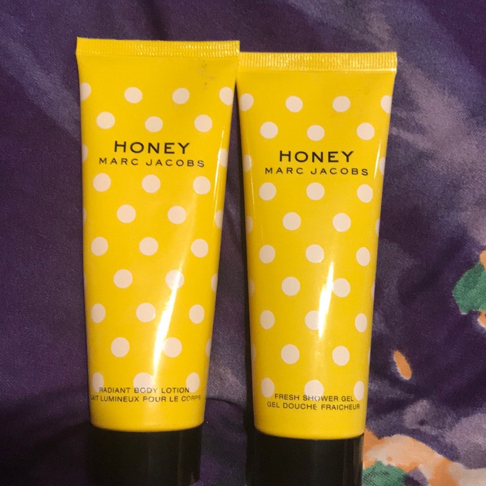 Marc Jacobs shower gel and lotion